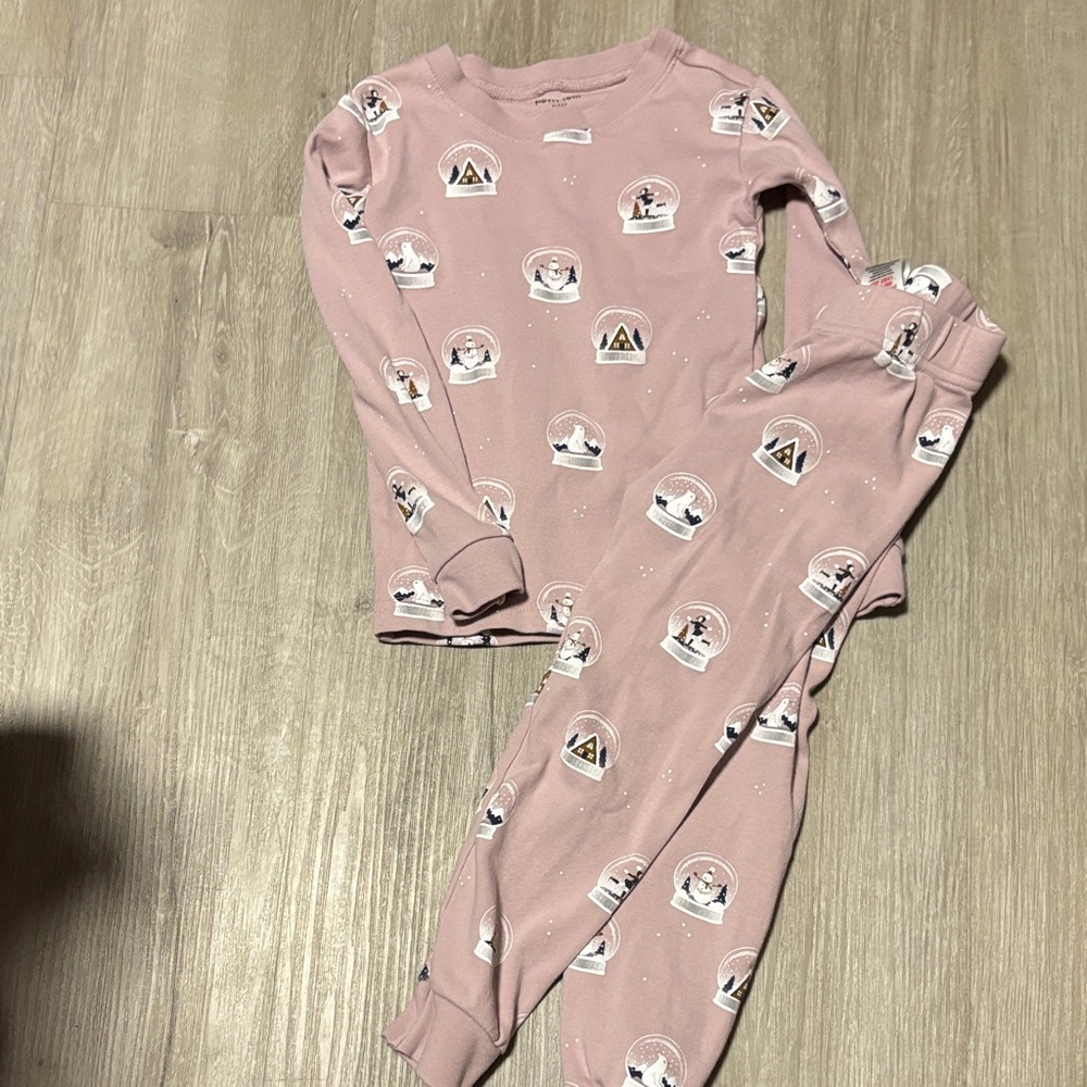 Petit Lem Kids Pajama Set in Soft Pink with Snow Globe Print